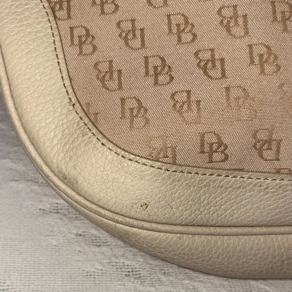 Vintage Dooney & Bourke Cream Hobo Monogram Shoulder Bag Gently Loved 90’s